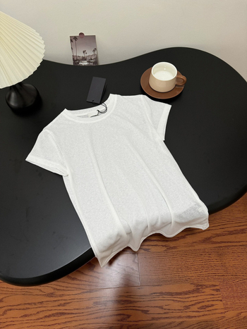 Ženski ljetni T-shirt s okruglim izrezom i kratkim rukavima, bijela jednobojna, s izvezenim detaljima, tankog materijala