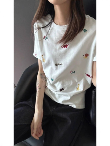 Ženski bijeli pamukasti T‑shirt s kratkim rukavima, korejskog stila, slatko izšiven, ljetni dizajn, nišni top