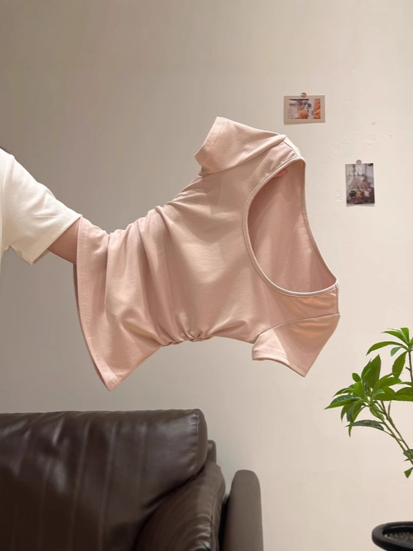 Ženski T-shirt s U-izrezom, kratkim rukavima, plisirana struk, ljetni model 2025, jedinstven dizajn