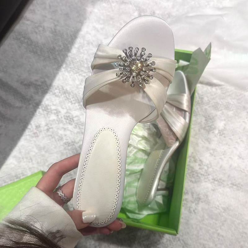 Verzija od ovčje kože — nišni francuski stil, satenske štikle s špicom, rhinestones i svjetlucavom kopčom, vilinski stil, tanak pet, za žene