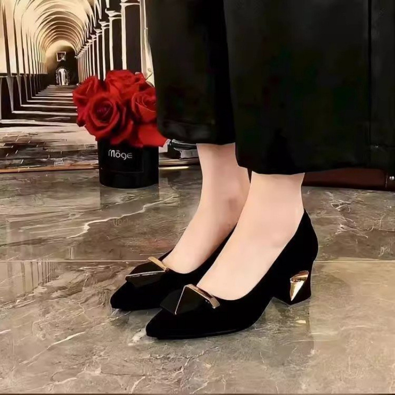 Ženske slip-on cipele od velura s kvadratnim vrhom i debelim petom, francuskog stila, elegantan dizajn, niski otvor, kopča, jesen 2026