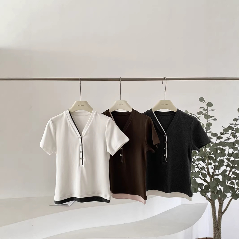 Ženski ljetni T-shirt s V izrezom, uska linija, blok boja, kratki rukavi, lažni dvodijelni top s gumbima, 2727
