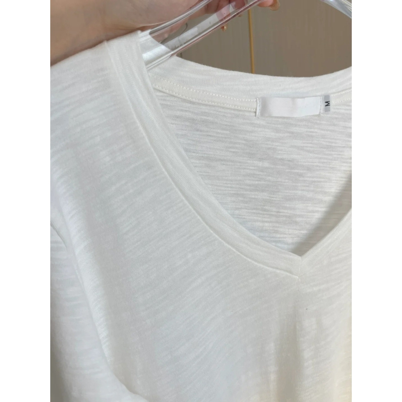 Bijeli ženski T-shirt od slub pamuka s V-izrezom, kratkim rukavima, udobnog ležernog kroja za ljeto, prozračan