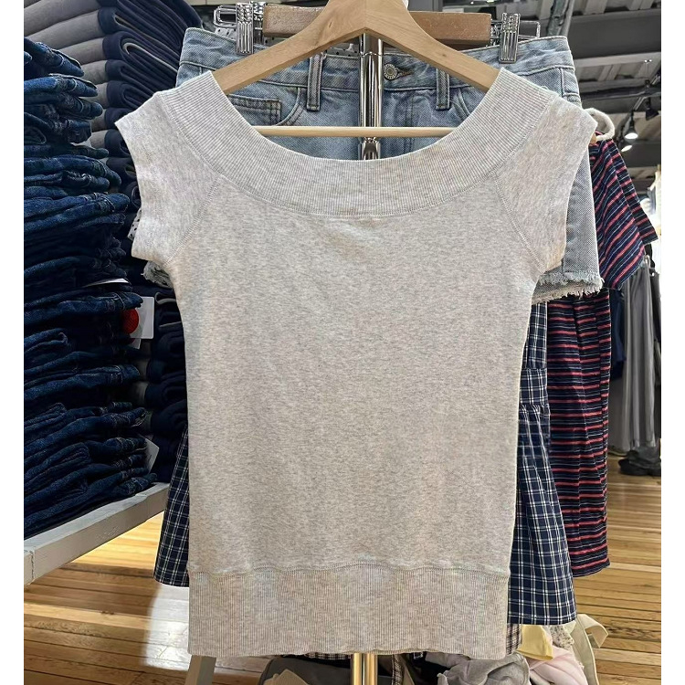 BM stil ženski pamukasti T‑shirt uskog kroja, siva ribana tekstura, okrugli izrez, jedno rame, kratki rukavi, uski kroj, Feifei rukavi, ljetni top