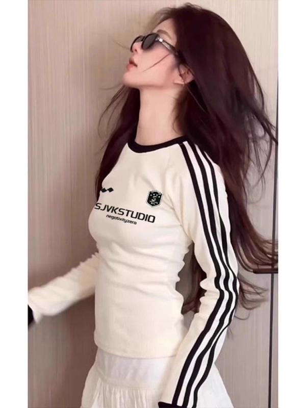 Novo jesensko T-shirt s okruglim izrezom i dugim rukavima, blok boja, uski kroj, fakultetski stil
