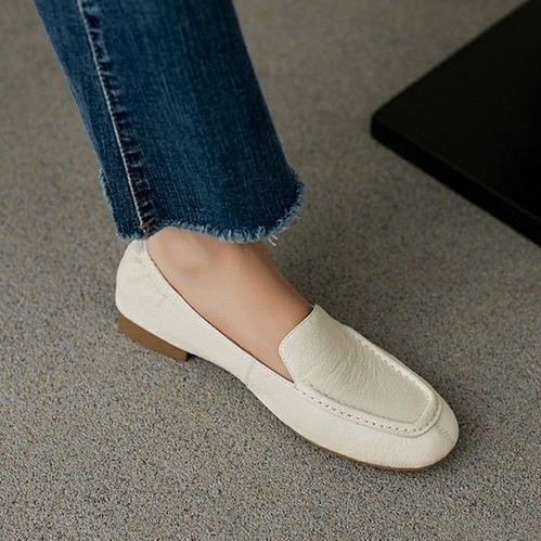 Loaferice od kože koze, izuzetno mek potplat, bijele kožne slip-on cipele, ravna potplata, retro stil bake