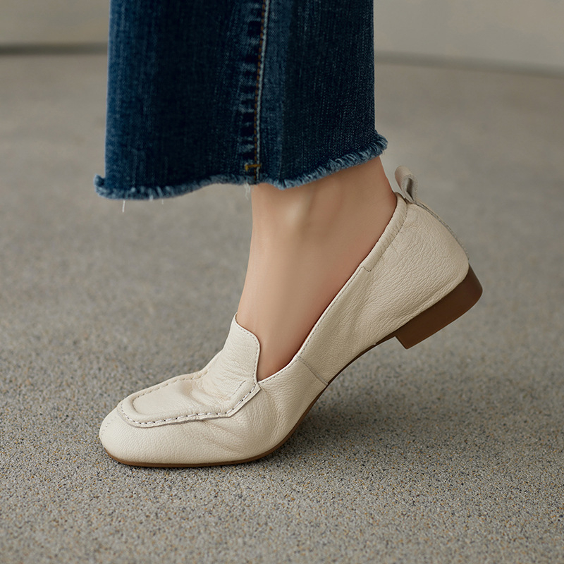 Loaferice od kože koze, izuzetno mek potplat, bijele kožne slip-on cipele, ravna potplata, retro stil bake