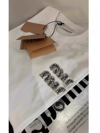 Ženski bijeli pamucni T-shirt kratkih rukava s kristalnim slovima, labav kroj, okrugli izrez, europski stil casual