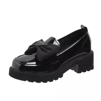 Ženske loaferice s mekanom i debelom potplatom, patent koža, srednja visina potpetice, mašna, sjajna koža