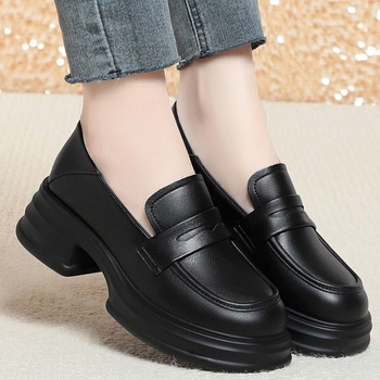 Ženske kožne loaferice s povećanjem visine, britanski stil, casual, s debelim potplatom, slip-on, jesen 2025