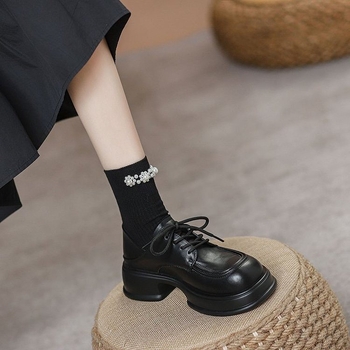 Ženske kožne loaferice s debelim potplatom, britanski stil, vezanje, jesen 2025, retro platforma