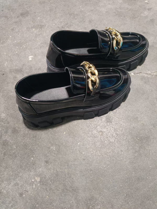 Ženske kožne loaferice s metalnom kopčom, debelim potplatom i kvadratnim petom, britanski stil, svakodnevne cipele