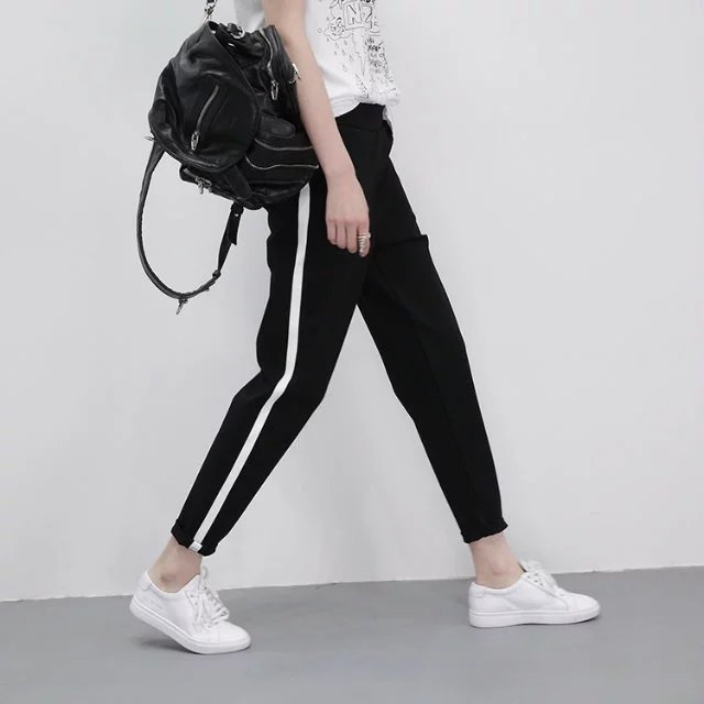 Ženske proljetno-ljetne hlače s elastičnim pojasom, ravni kroj, cropped dužine, casual stil