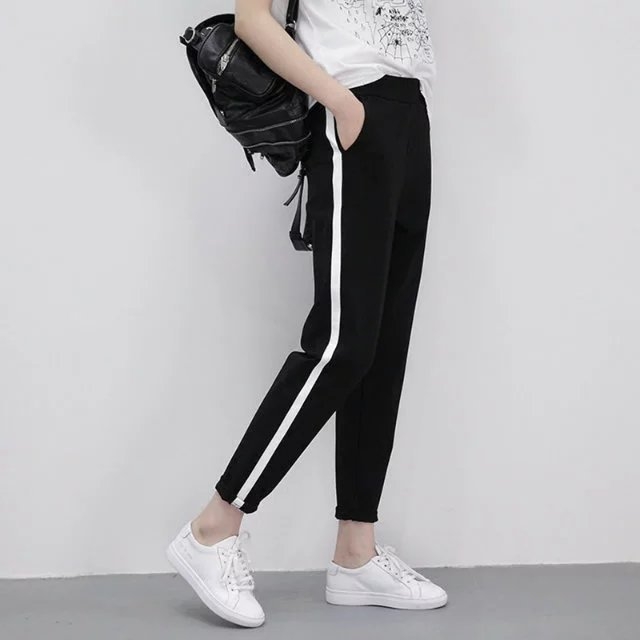 Ženske proljetno-ljetne hlače s elastičnim pojasom, ravni kroj, cropped dužine, casual stil