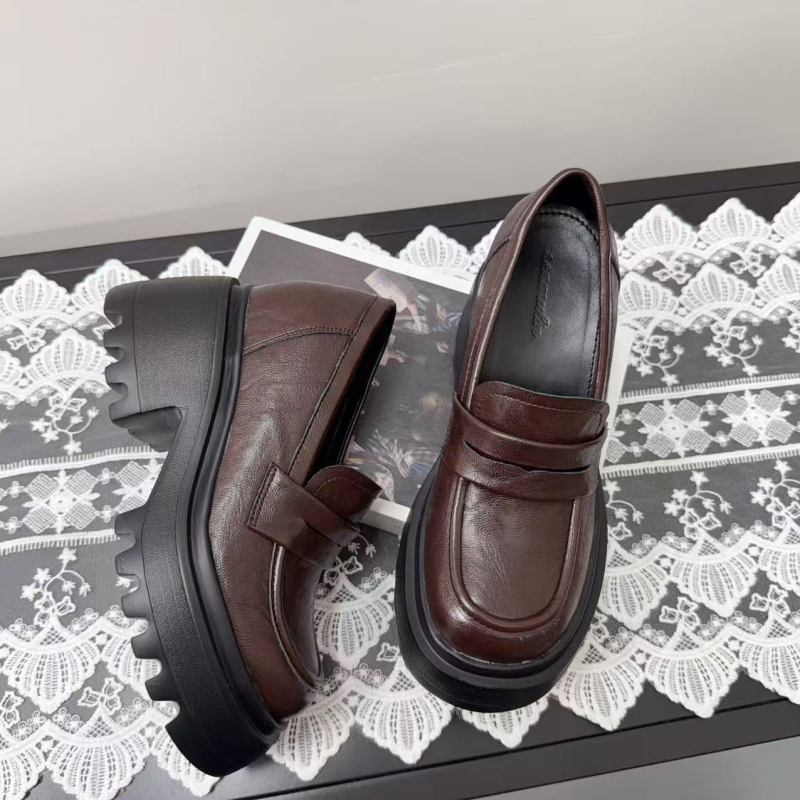 Ženski loafersi s povećanjem visine od 12 cm, crne kožne casual cipele s debelim petama