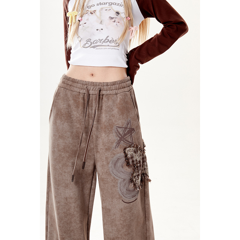 Smeđe ženske trenerke hlače s aplikacijom leptira, s flisom unutra, jesen-zima, američki vintage casual stil, udoban slobodan kroj, široke nogavice