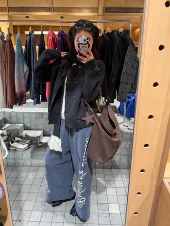 Ženske hlače s ležernim krojem, s vintage plavim printom i slovima, casual sportski stil, duljina 9/10