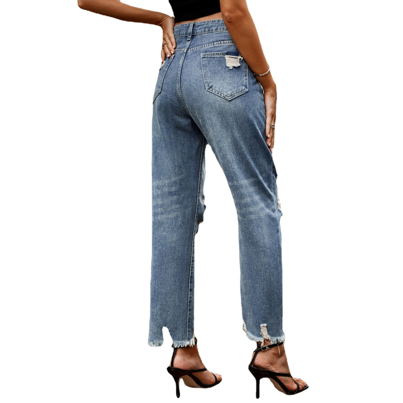 Ženske traperice s ravnim krojem, cropped dužine, s neobrađenim rubom i poderanim detaljima, denim, srednji porast