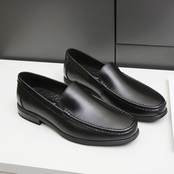 Пролет 2026 Удобни мъжки обувки от естествена кожа с нисък ток, slip-on
