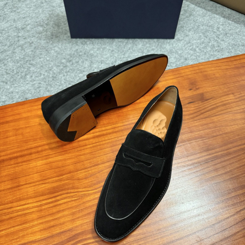 Muške kožne slip-on mokasine s sjajnim završetkom – klasičan britanski stil, casual poslovne cipele