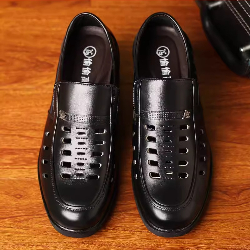 Sandale bărbați din piele naturală, cu creștere în înălime de 8 cm, ridicare ascunsă și design decupat