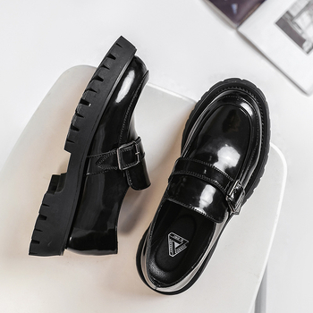 Muške kožne slip-on tenisice crne boje, s mekanim potplatom, casual stil, ljeto 2021