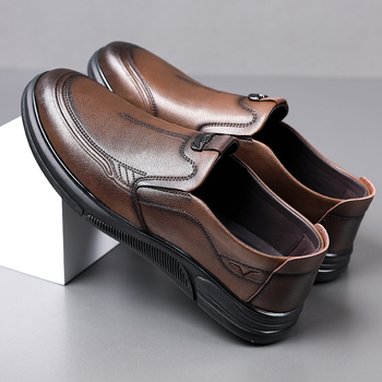 Muške kožne cipele, prozračne, casual-business stil, crne, bez pertli, meka gumena potplata, protuklizne, PU ulošak.
