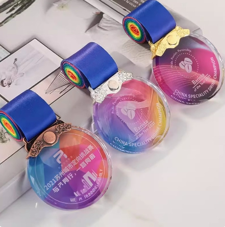 Kristalna medalja s graviranjem i tiskanjem u boji za maraton
