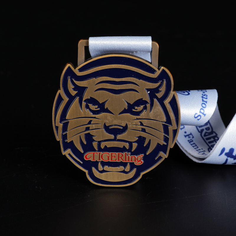 Personalizirana metalna medalja s emajliranim premazom – dizajn medalje za maraton, trčanje i Taekwondo
