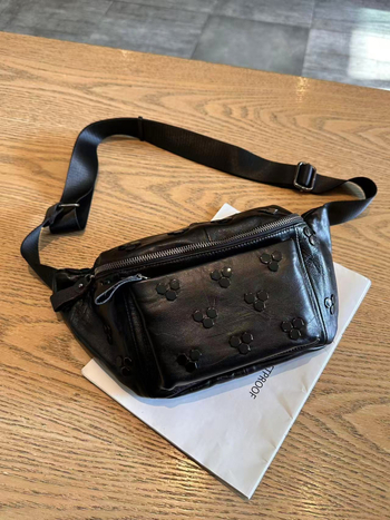 Ženska crossbody torba od prave ovčje kože, casual stil, srednja veličina, džepovi za telefon i osobnu iskaznicu, proljeće 2026