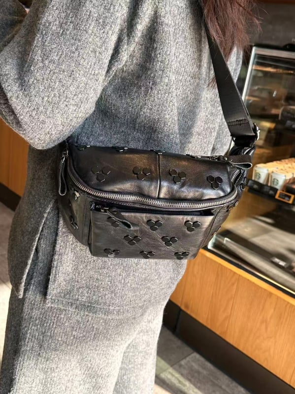 Ženska crossbody torba od prave ovčje kože, casual stil, srednja veličina, džepovi za telefon i osobnu iskaznicu, proljeće 2026