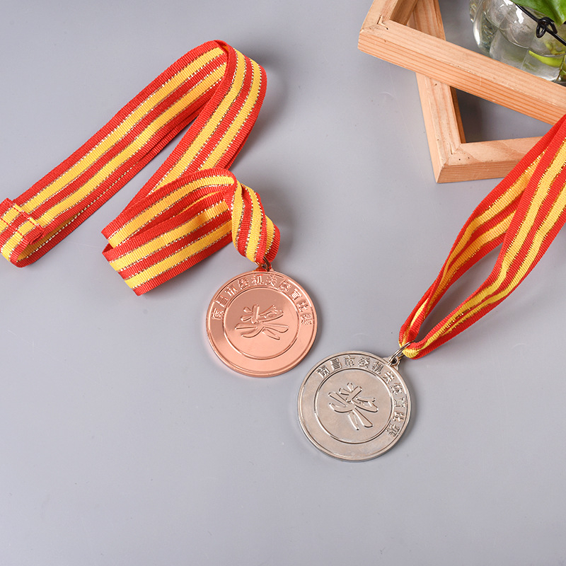 Prilagodljive metalne medalje za natjecanja u taekwondou i maratonska događanja