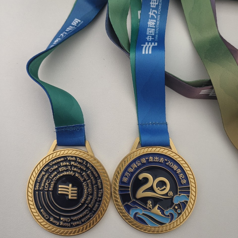 Prilagodljive metalne medalje za sportske događaje: maraton, taekwondo i trčanje, lakirani završni sloj, izrađene od cinkovog legura