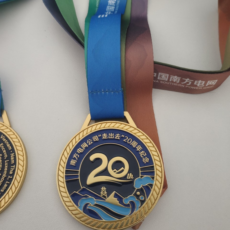 Prilagodljive metalne medalje za sportske događaje: maraton, taekwondo i trčanje, lakirani završni sloj, izrađene od cinkovog legura