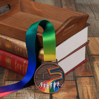 Prilagodljive medalje od cinkove legure za dječje sportske natjecanje u vrtićima, s mogućnošću nošenja oko vrata