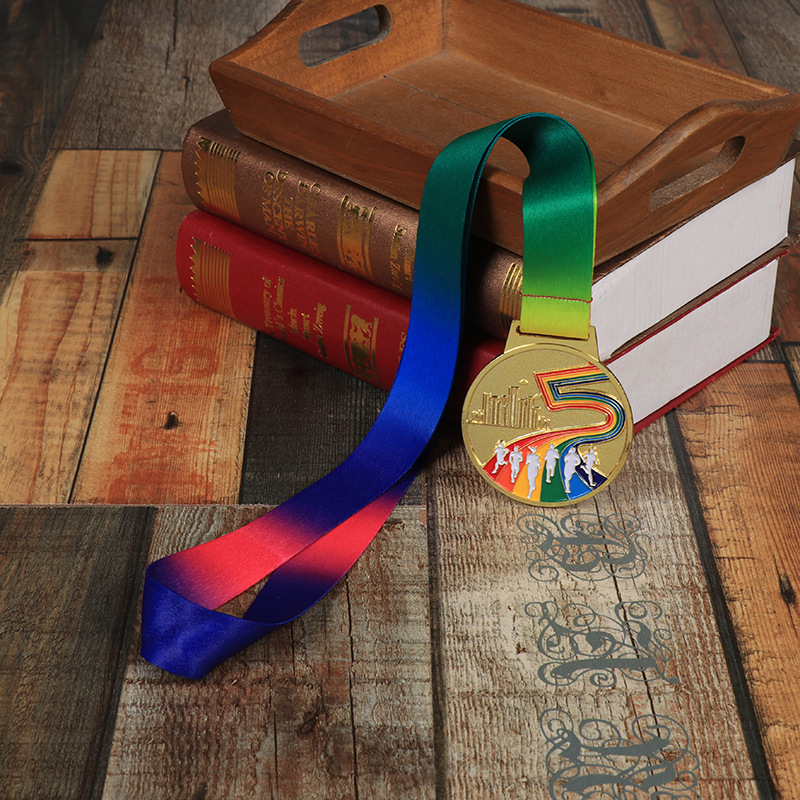 Prilagodljive medalje od cinkove legure za dječje sportske natjecanje u vrtićima, s mogućnošću nošenja oko vrata