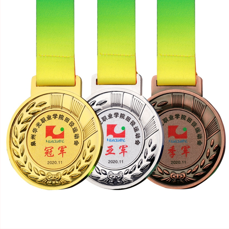 Prilagođena medalja s pozlaćenom folijom za sportske događaje, plaketa maratonske medalje, metalna medalja