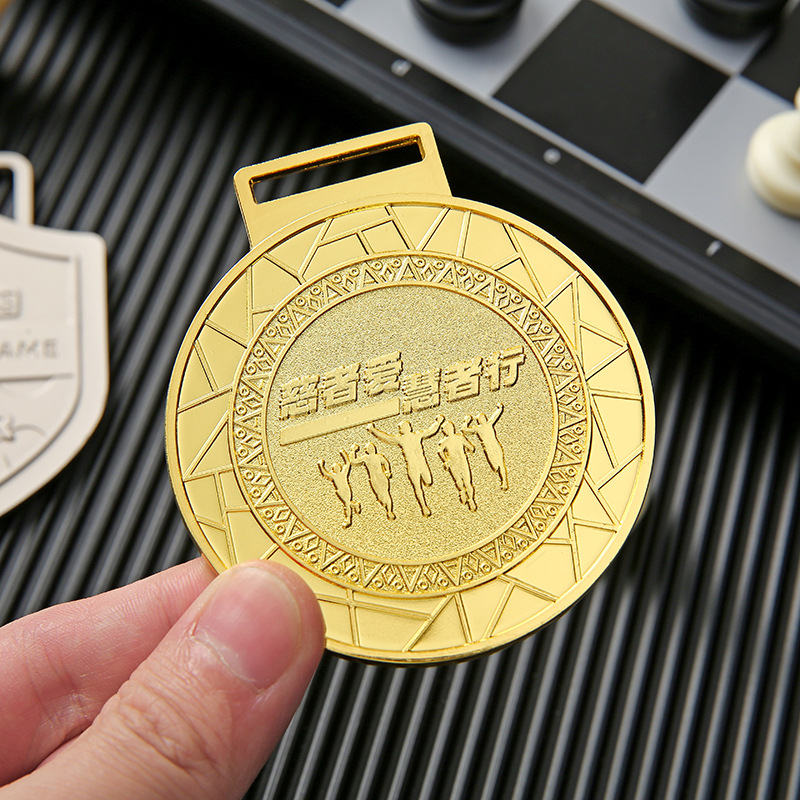 Prilagođene medalje za maraton i čestne pločice za vrtić - zlatna, srebrna i brončana