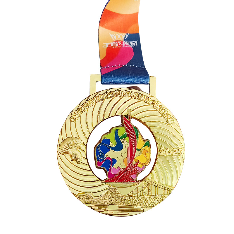 Vlastita medalja od cinkovog legura s pozlaćenim premazom za maratone i sportske događaje, 75 g, mogućnost ispisa logotipa