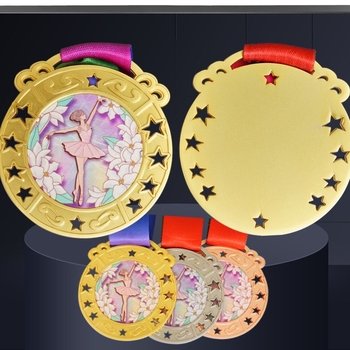 Dječja medalja za etnički ples, 60 mm, legura cinka, pozlaćeni premaz, mogućnost prilagodbe