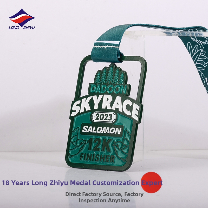 Longzhiyu Prilagođena medalja za maraton, metalni sprej lak završni, memorijalna medalja s visećom pločom