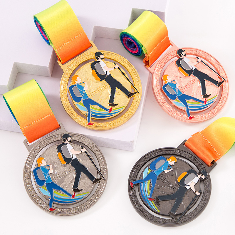 Prilagođena medalja za planinarenje, aktivnosti na otvorenom, izdržljivost u pustinjama i teambuilding