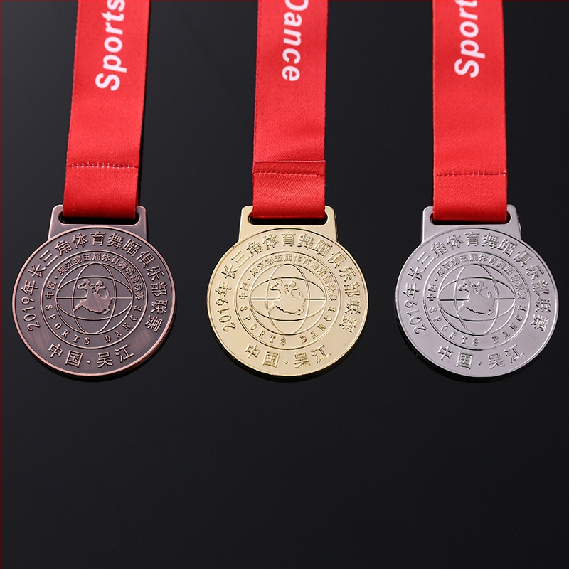 Prilagođene kreativne medalje za školske sportske događaje, počasne ploče, metalne medalje za maratone u zlatnoj, srebrnoj i brončanoj boji — veleprodaja