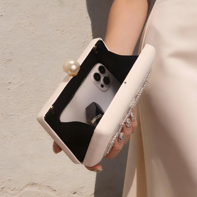 Večernja klutch torba s natpisom, Chanel inspirirana, elegantna za ruku ili preko ramena, europski stil