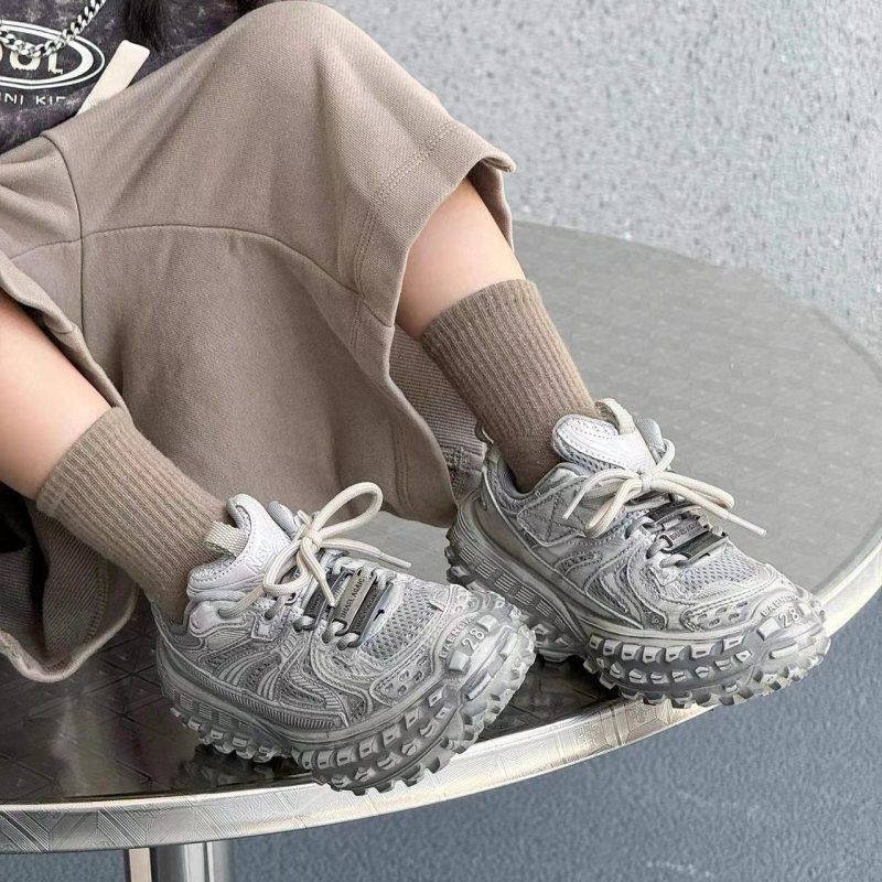 Dječje tenisice s gumom na potplatu, distressed dizajn, mrežasti gornji dio, mekana potplata, model 2025 proljeće–jesen, unisex, Velcro zatvarač