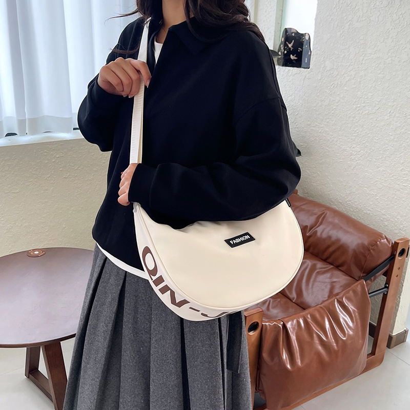 Ženska crossbody torbica, 2026 novi model, svestrana i lagana, dnevna torba u obliku dumplinga