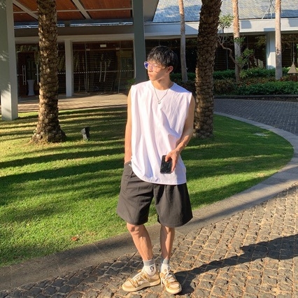 Muški košarkaški tank top, ljetni ležerni kroj, velika veličina, jednobojna boja, za nošenje kao vanjski sloj, osnovna majica, hongkonški stil, svakodnevna svestranost.