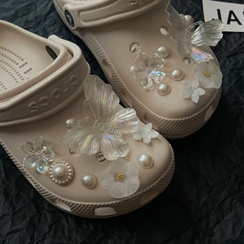 DIY kristalni cvjetovi i leptiri za Crocs-stilne cipele s rupama