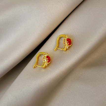 Ženske naušnice s crvenim cirkonima, mikrougrađene, male elegantne naušnice, nišni nakit