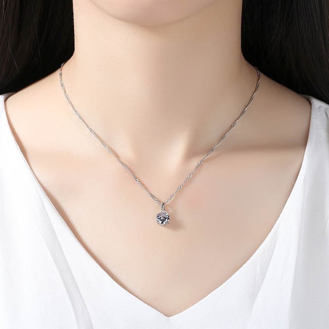 Korejskog stila set nakita od cirkonija: motiv osam srca i osam strelica, naušnice sa šestokrakom držačem i ogrlica, svestran i elegantan.
